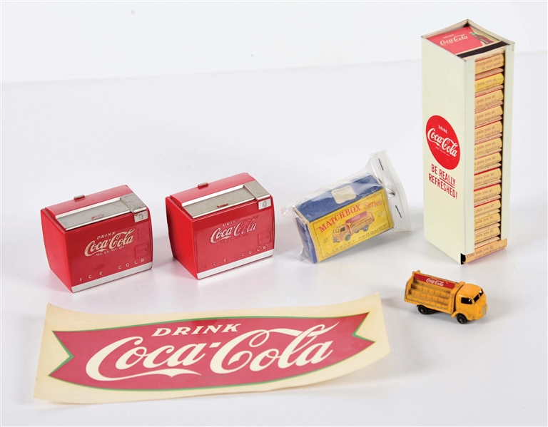 LOT OF MISCELLANEOUS COCA-COLA PROMOTIONAL ITEMS.