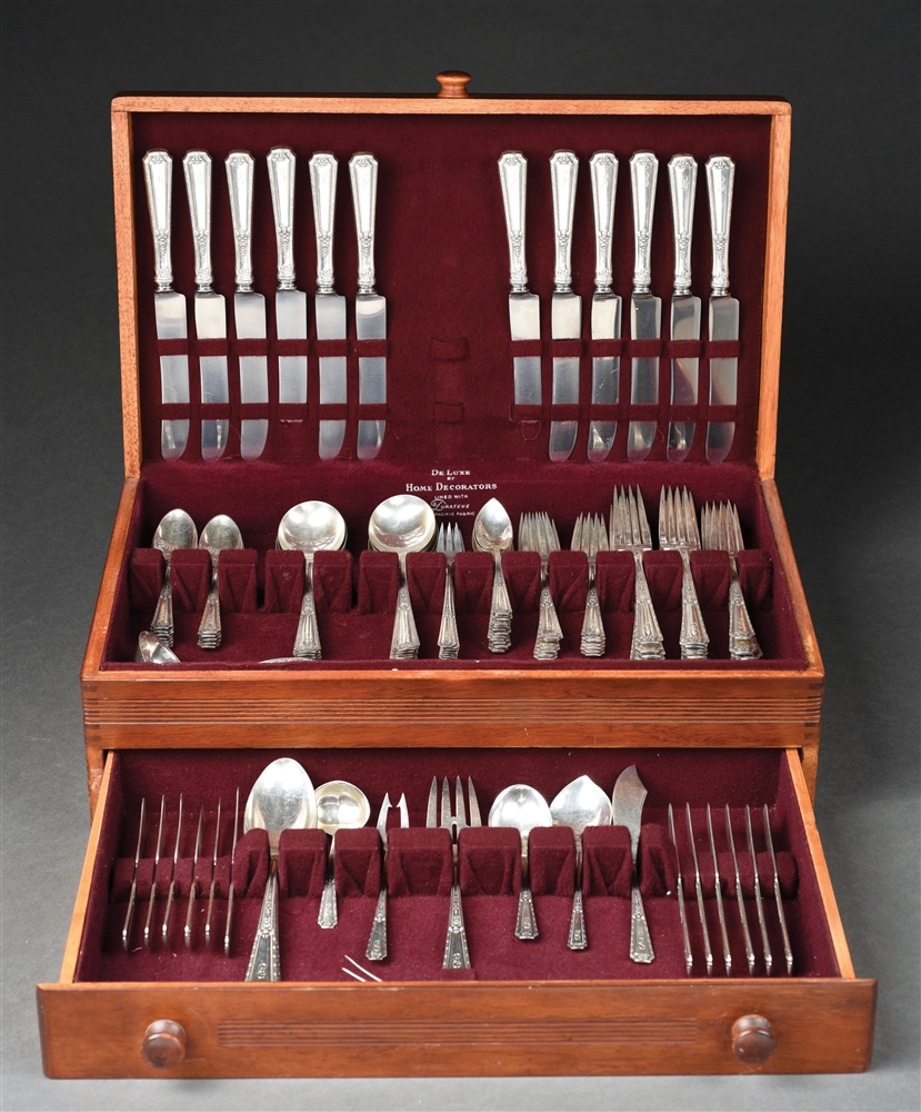 STERLING SILVER FLATWARE SET FOR 12 BY DELUXE HOME DECORATORS.