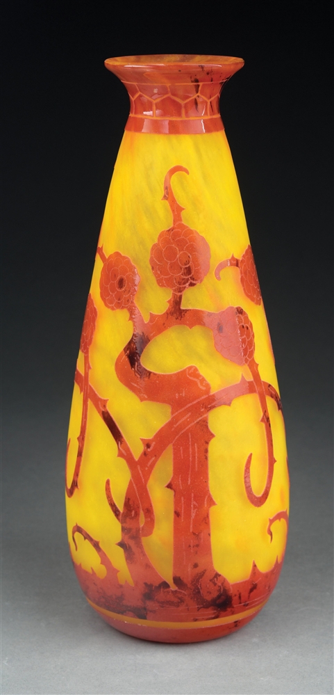 SCHNEIDER "LE VERRE FRANCAIS", "MURIERS ROUGES" TALL CAMEO GLASS FRENCH ART DECO VASE.