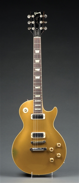 1969 GIBSON LES PAUL DELUXE GOLDTOP WITH HARD CASE.
