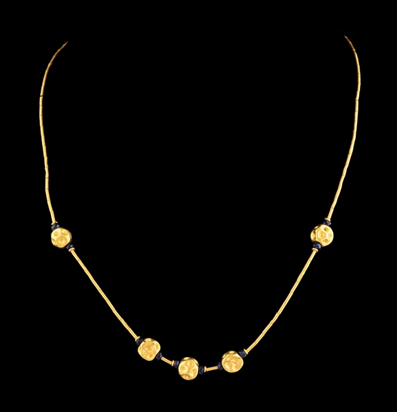 24K (995) GOLD AND SAPPHIRE BEADED NECKLACE.