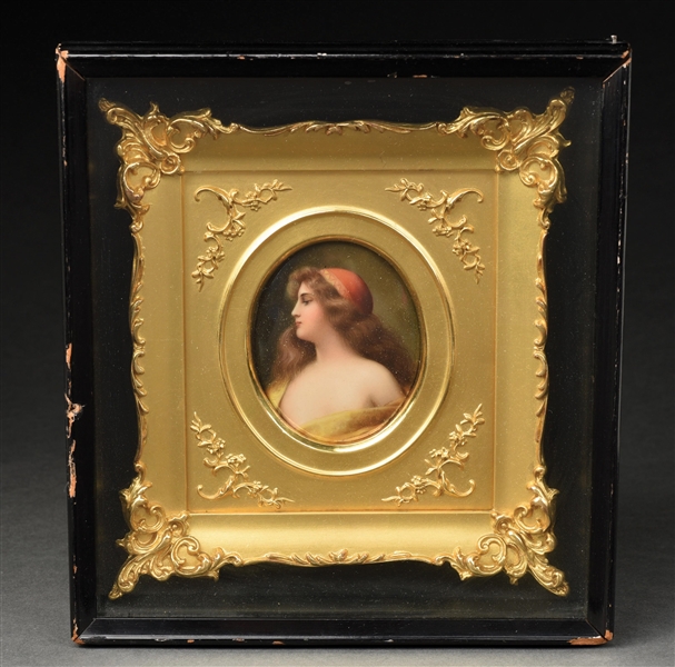 PORCELAIN PAINTING OF A WOMAN FROM THE 19TH CENTURY.