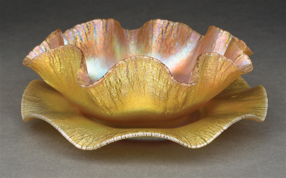 TIFFANY RUFFLED BOWL AND UNDERPLATE.