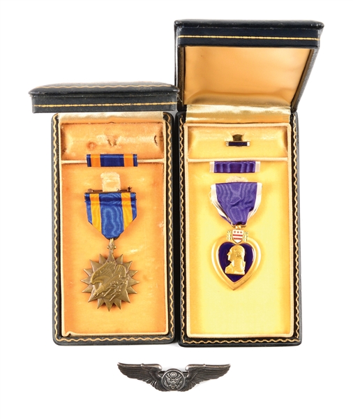 US WWII 303RD BOMB GROUP POW AIR MEDAL AND PURPLE HEART GROUPING WITH RESEARCH.