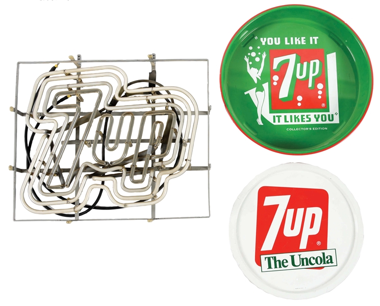 LOT OF 3: 7UP ITEMS.