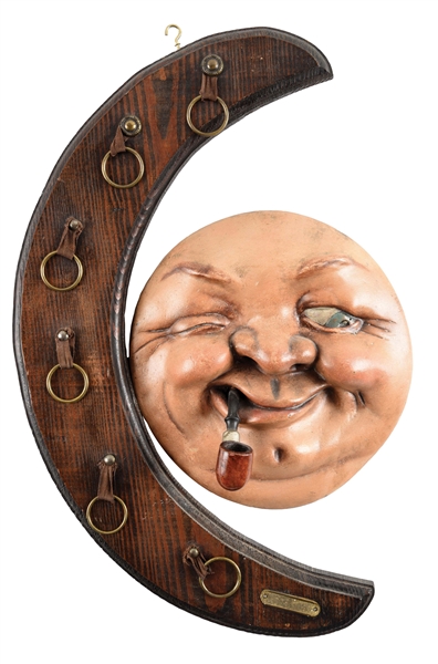 MOON FACE SMOKING A PIPE KEY HOLDER.
