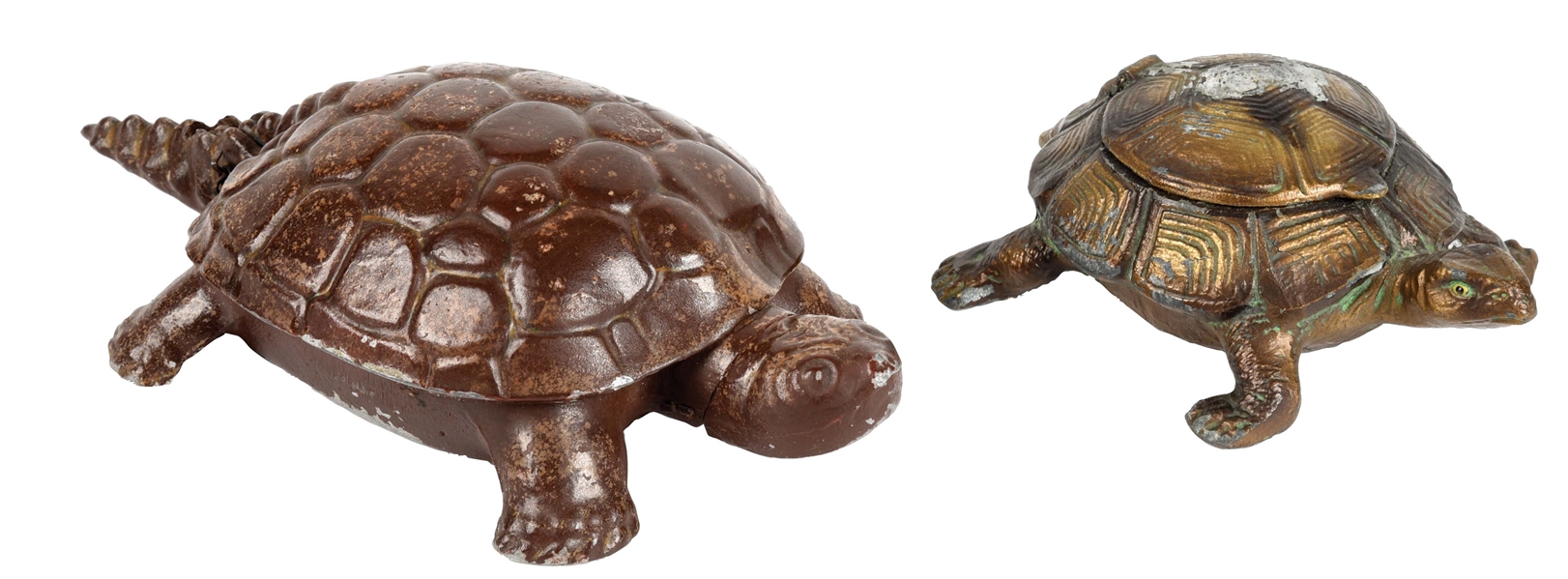 PAIR OF DECORATIVE TURTLE ASH TRAYS.