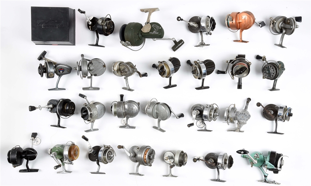 LOT OF 26: SPIN FISHING REELS. 