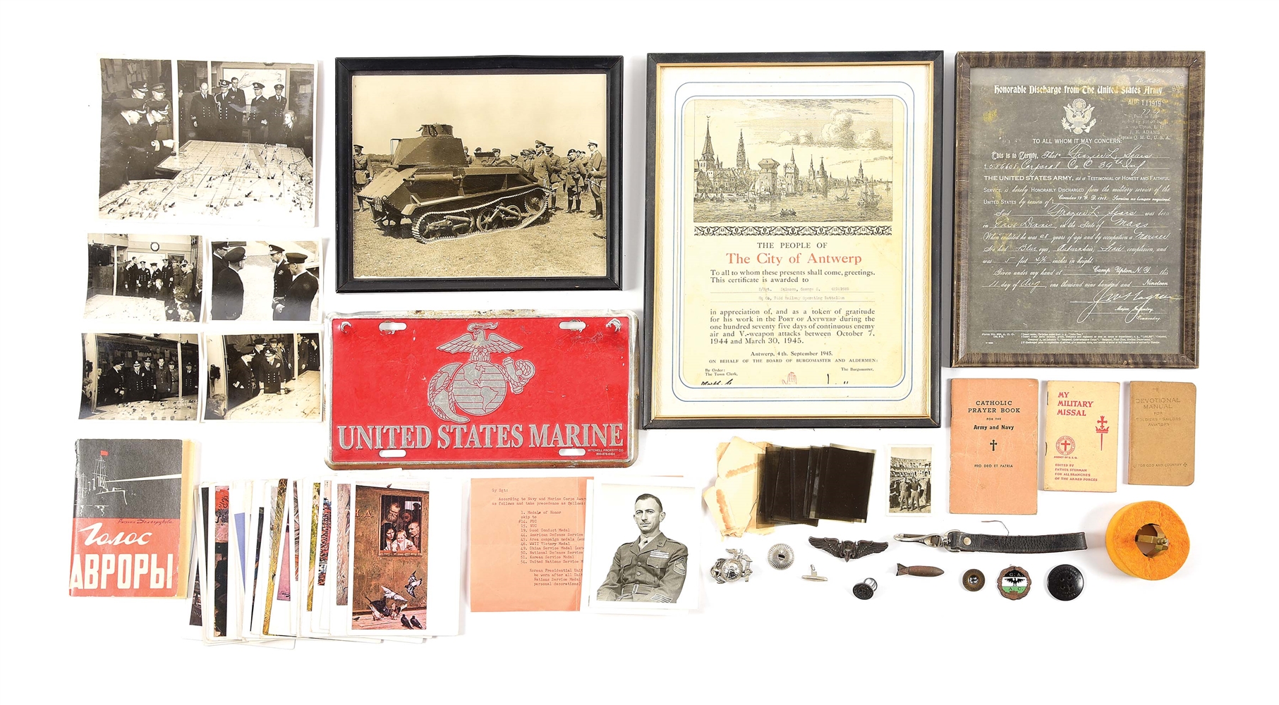 LOT OF MISCELLANEOUS WWI-WWII AMERICAN AND SOVIET EPHEMERA.