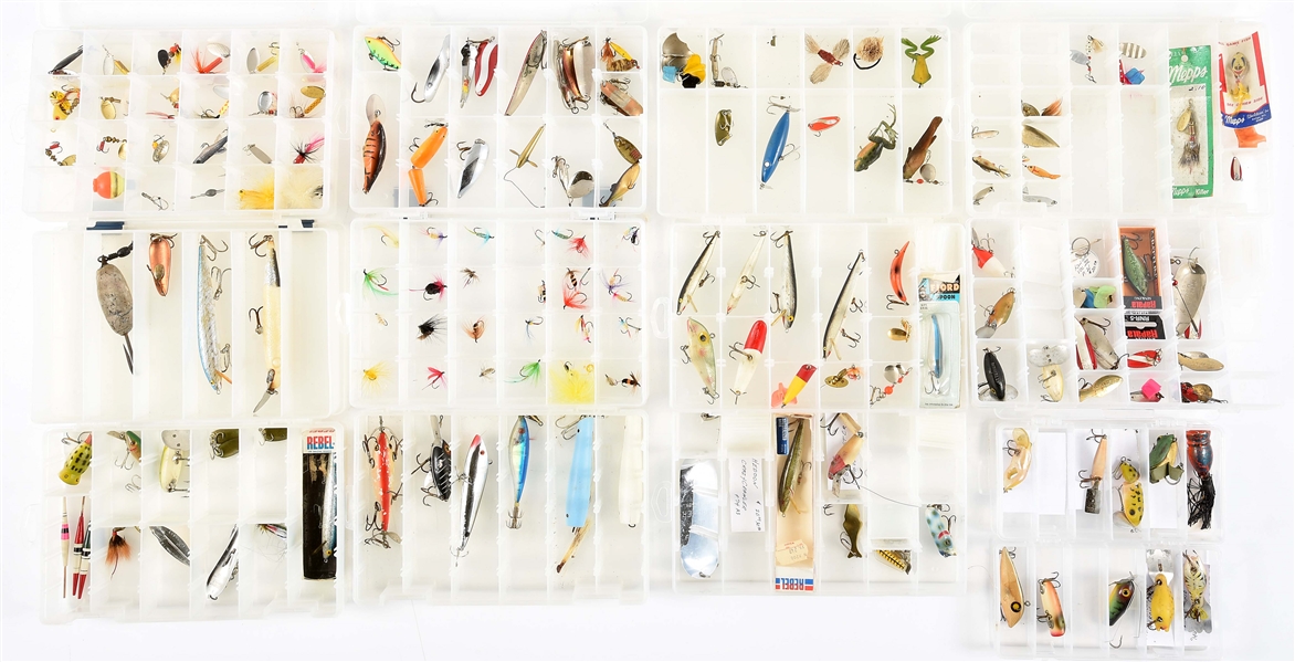 LARGE LOT OF MODERN FISHING LURES AND FLIES. 