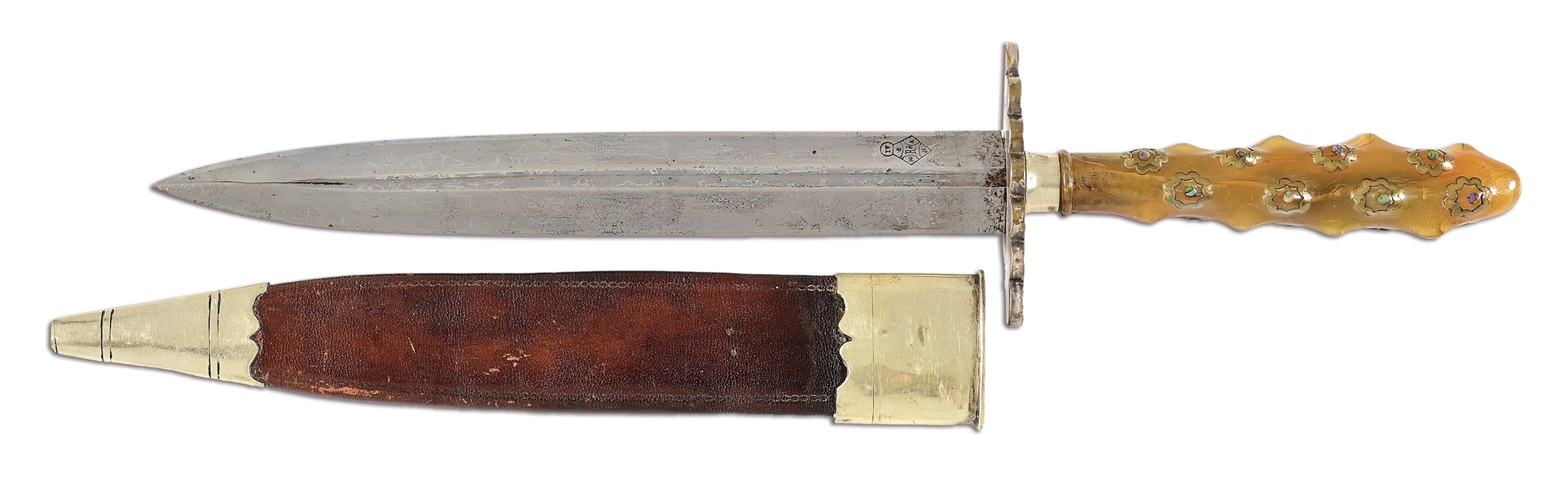 UNUSUAL VICTORIAN ERA SHEFFIELD DAGGER WITH UNUSUAL ETCHED BLADE AND INLAID HORN HANDLE.