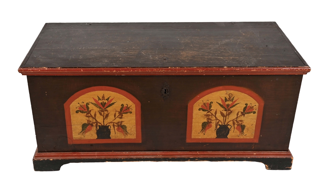 ANTIQUE PENNSYLVANIA DUTCH PAINTED BLANKET CHEST.