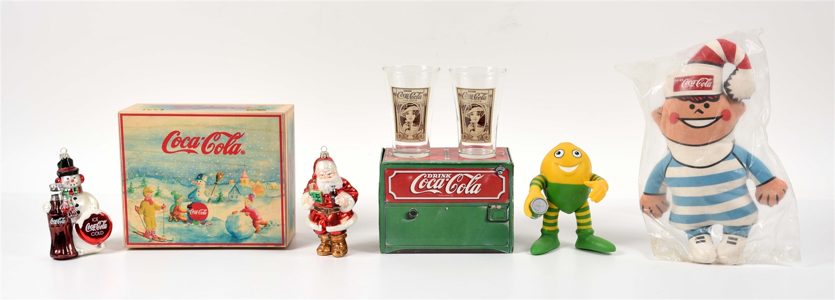 LOT OF 4: COCA-COLA ADVERTISING ITEMS.