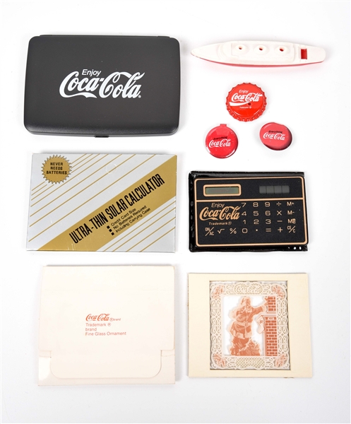 LOT OF COCA-COLA ADVERTISING ITEMS.