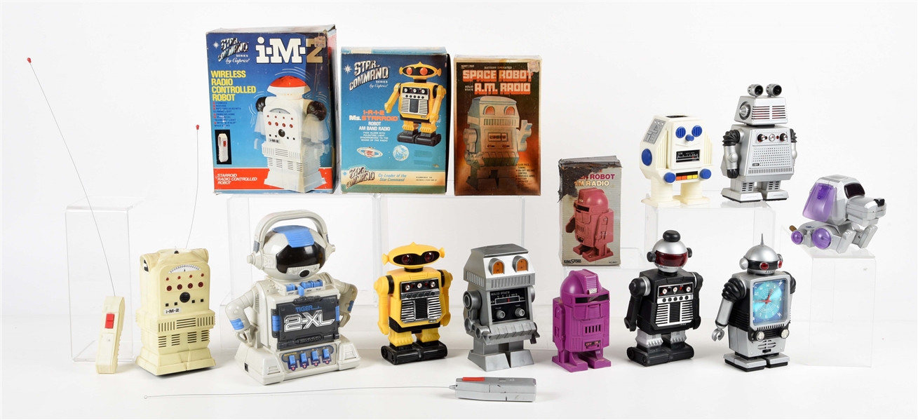 LOT OF APPROX. 10: FOREIGN-MADE BATTERY-OPERATED SPACE ROBOT & CLOCK & RADIO TOYS.