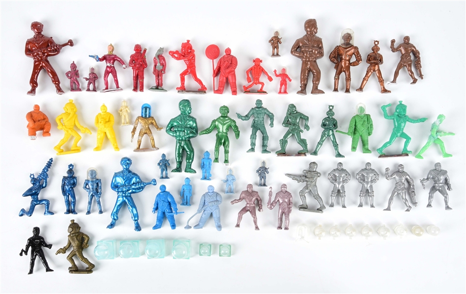 LOT OF APPROX. 50: VARIOUS PLASTIC SPACE FIGURES.