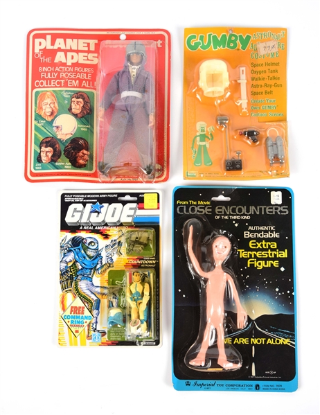 LOT OF 4: VARIOUS SPACE RELATED FIGURE SETS & ACCESSORIES.