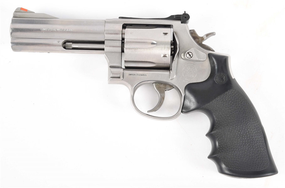 (M) SMITH & WESSON MODEL 686-5 REVOLVER WITH MATCHING FACTORY CASE.