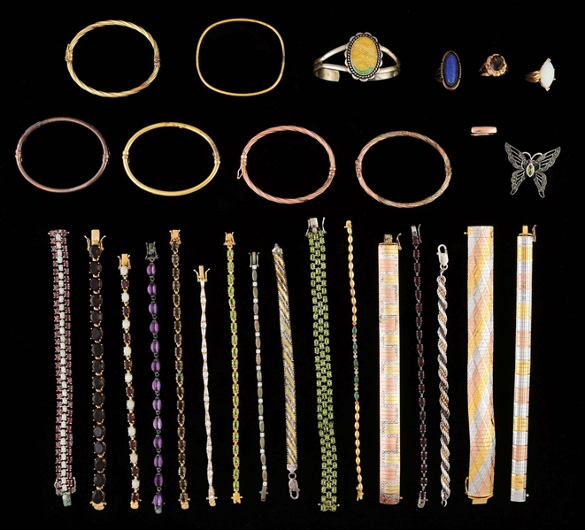 MISC. LOT OF STERLING SILVER JEWELRY.