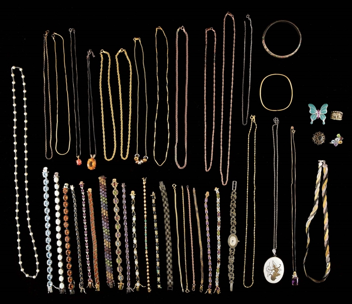 LARGE LOT OF MISC. STERLING SILVER JEWELRY.