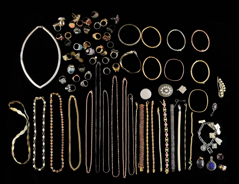 MISC. LOT OF STERLING SILVER JEWELRY.