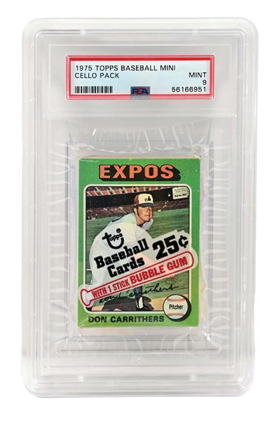 1975 TOPPS MINI CELLO PACK PSA 9 WITH MIKE SCHMIDT.