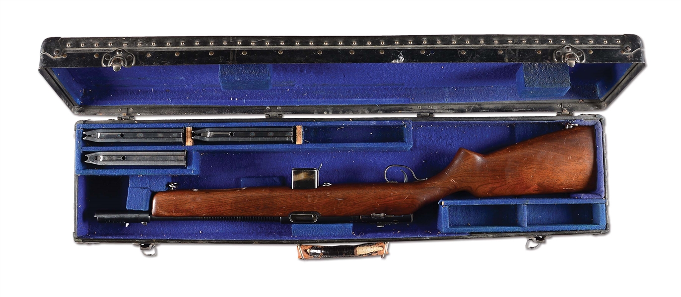 (N) HARRINGTON & RICHARDSON REISING MODEL 50 SUBMACHINE GUN WITH CASE & SPARE MAGAZINES (CURIO & RELIC).