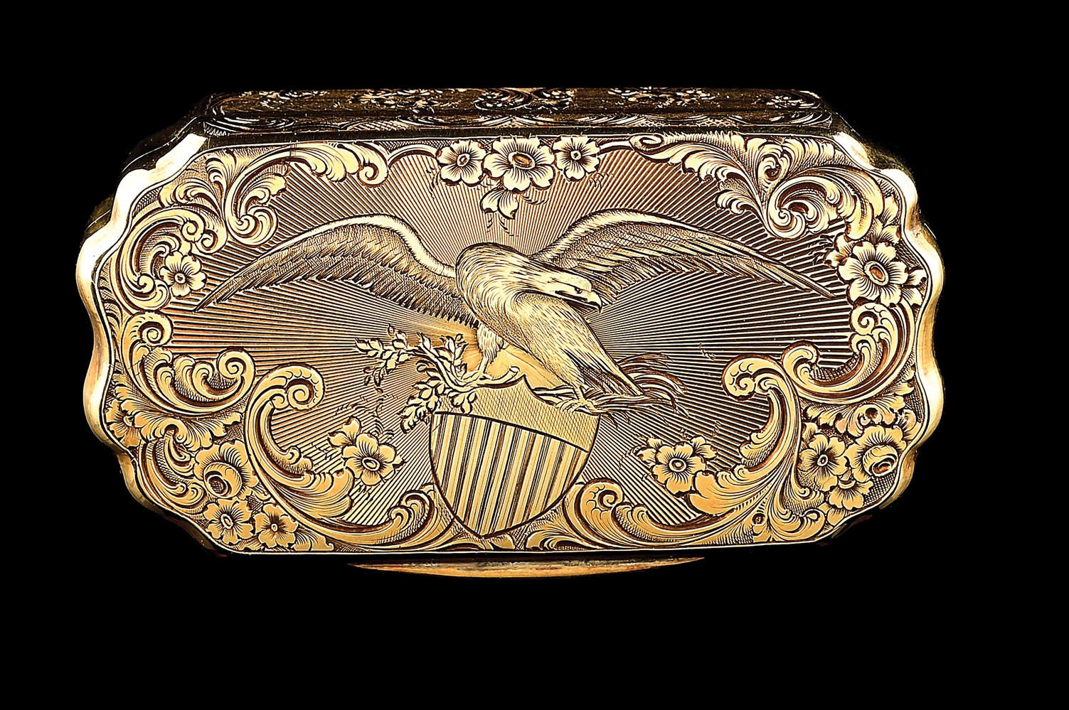 CIRCA 1850 ENGRAVED GOLD SNUFF OR TOBACCO BOX.