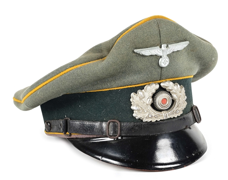 GERMAN WWII HEER CAVALRY ENLISTED VISOR HAT.