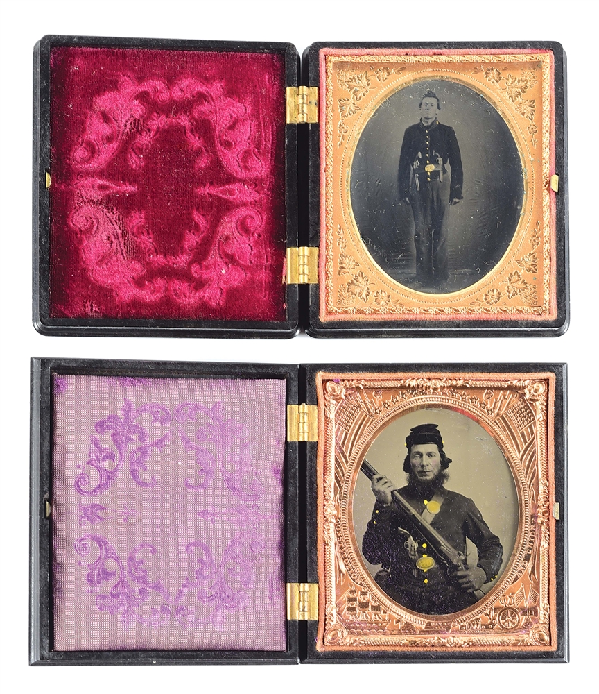 LOT OF 2: SIXTH PLATE DOUBLE ARMED UNION SOLDIER CASED TINTYPES.