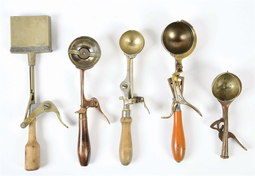 COLLECTION OF 5 EARLY 1900S ICE CREAM SCOOPS.