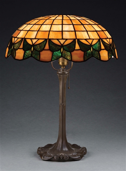 CHICAGO MOSAIC BUTTERFLY LEADED GLASS TABLE LAMP.