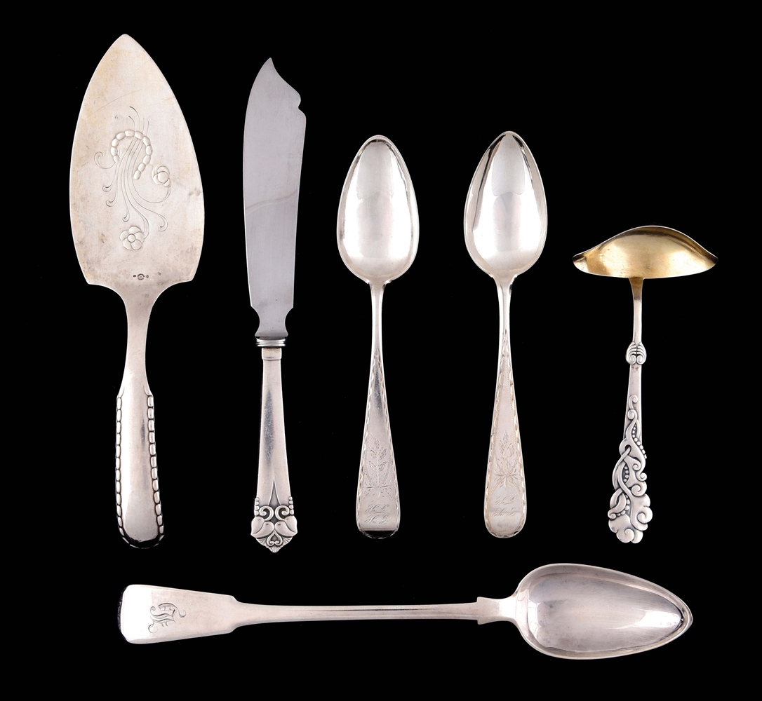 A GEORG JENSEN SILVER TROWEL AND OTHER SILVER SERVING PIECES.