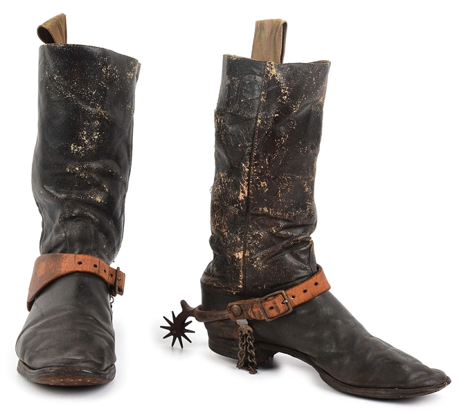 PAIR OF VINTAGE BLACK BOOTS WITH SPURS