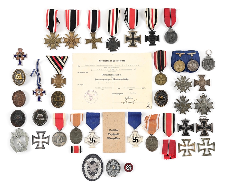 LARGE LOT OF THIRD REICH MEDALS.