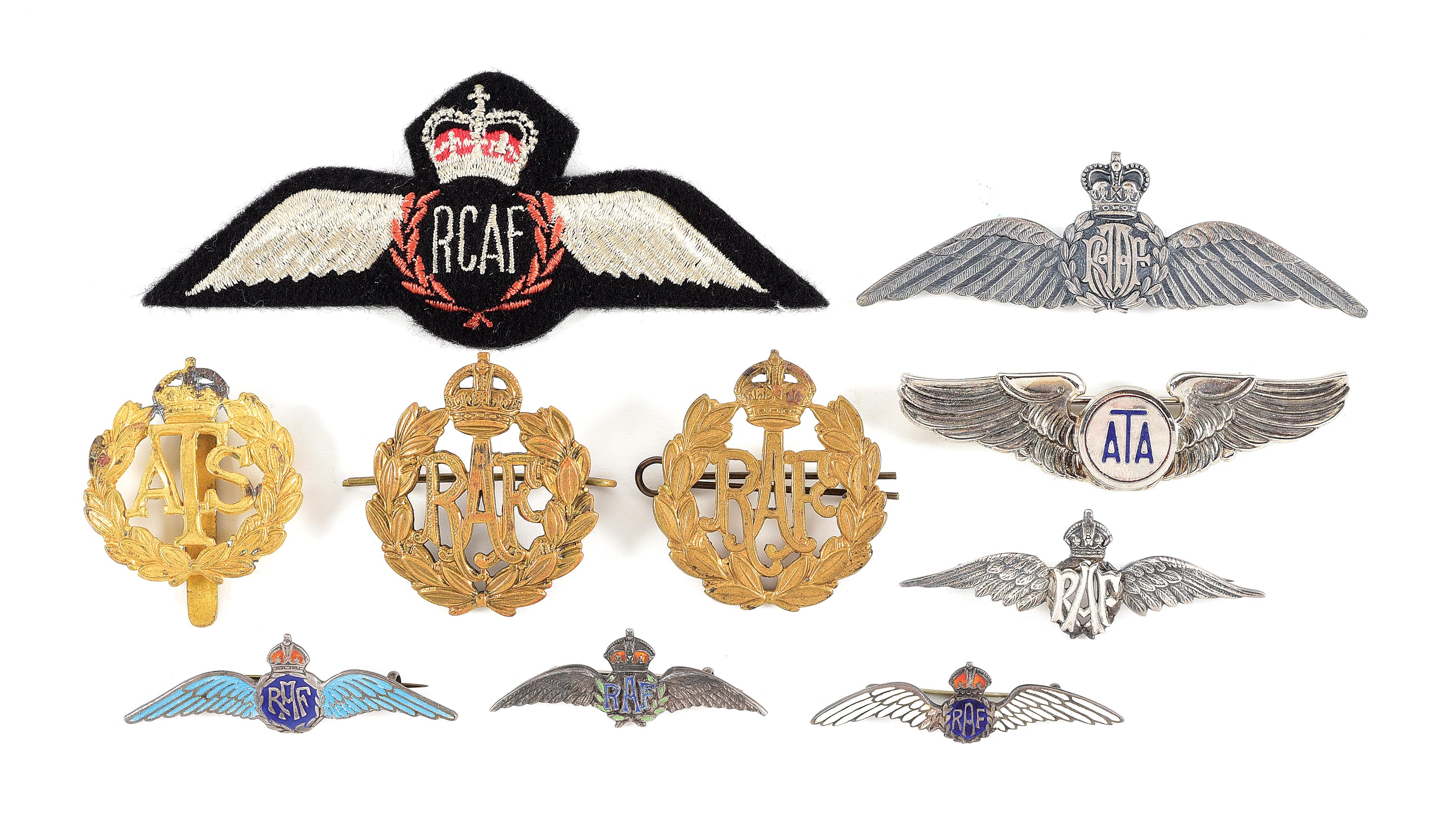 Lot Detail - LOT OF WWII ERA ROYAL AIR FORCE WINGS AND INSIGNIA.