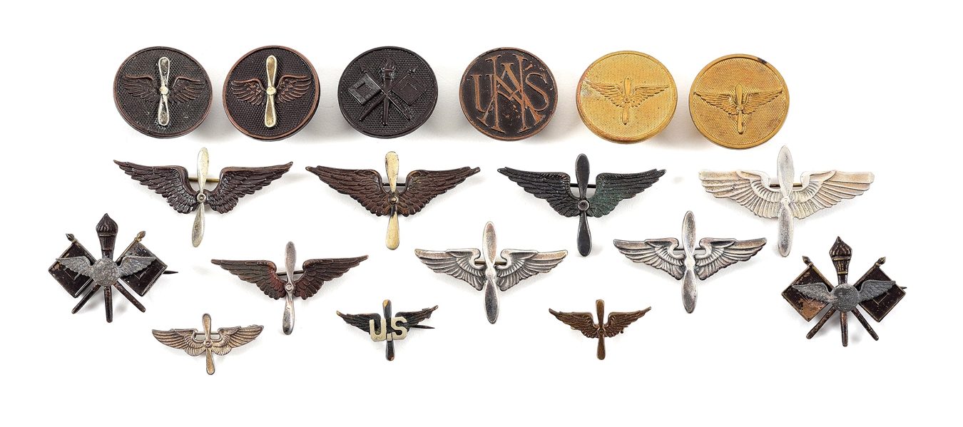 LOT OF US WWI AIR SERVICE COLLAR INSIGNIA.