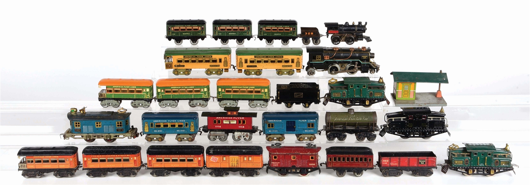 LARGE LOT OF AMERICAN FLYER O GAUGE LOCOMOTIVES, PASSENGER CARS & FREIGHT CARS.