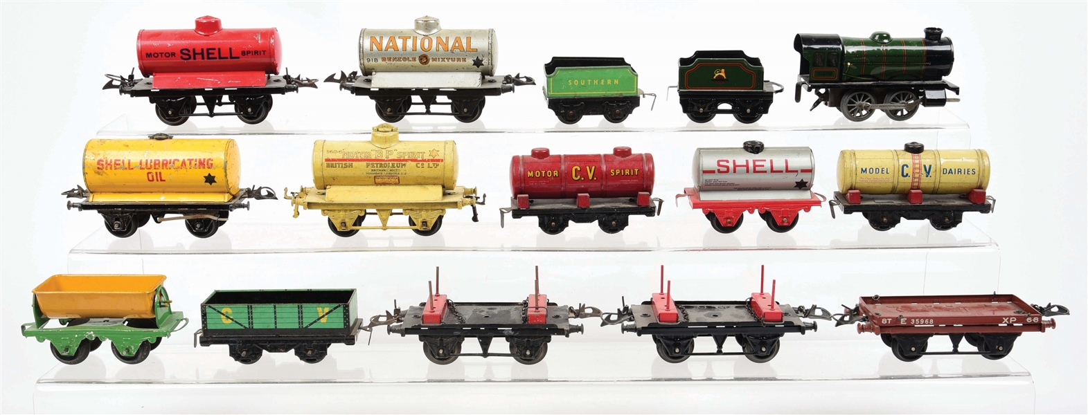 LOT OF 16: "O" GAUGE HORNBY CARS AND ENGINES.