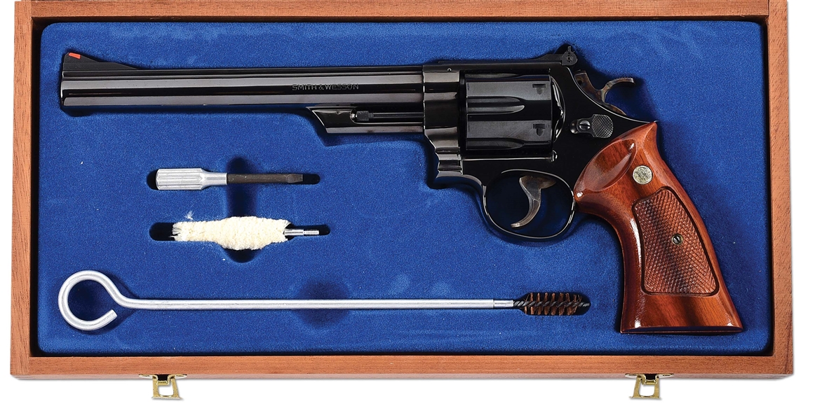 (M) SMITH & WESSON MODEL 29-2 DOUBLE ACTION REVOLVER WITH PRESENTATION CASE.