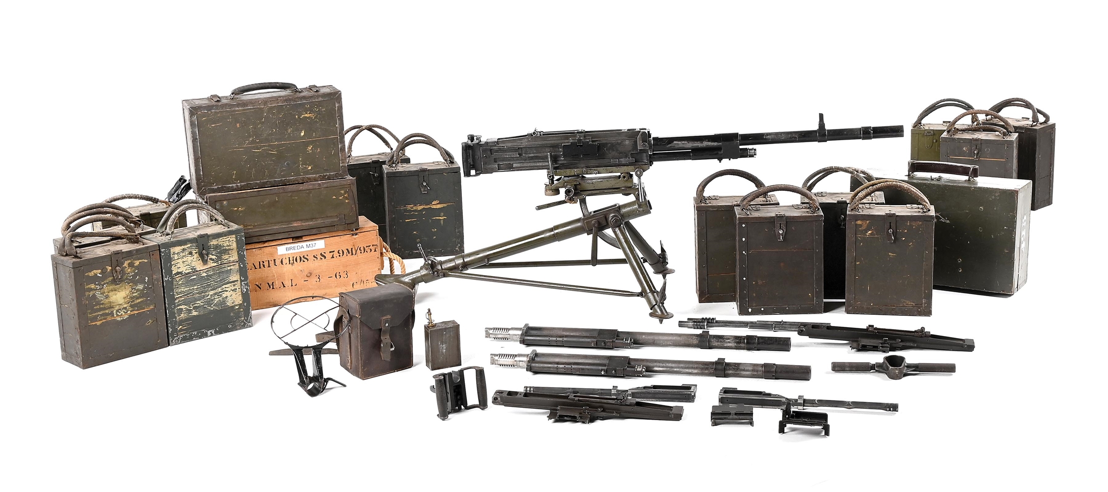 (N) VERY DESIRABLE AND SCARCE FULLY TRANSFERABLE ORIGINAL ITALIAN WWII BREDA MODEL 37 HEAVY MACHINE GUN WITH NUMEROUS ACCESSORIES (CURIO AND RELIC).