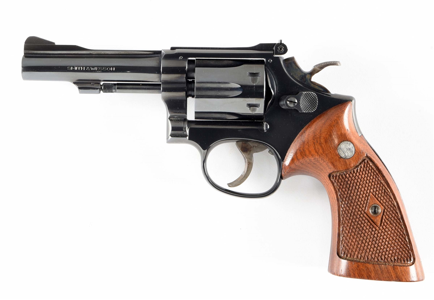 (M) SMITH & WESSON MODEL 18-4 K-22 COMBAT MASTERPIECE DOUBLE ACTION REVOLVER.