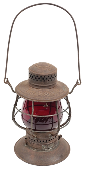 D&H RAILROAD LANTERN.