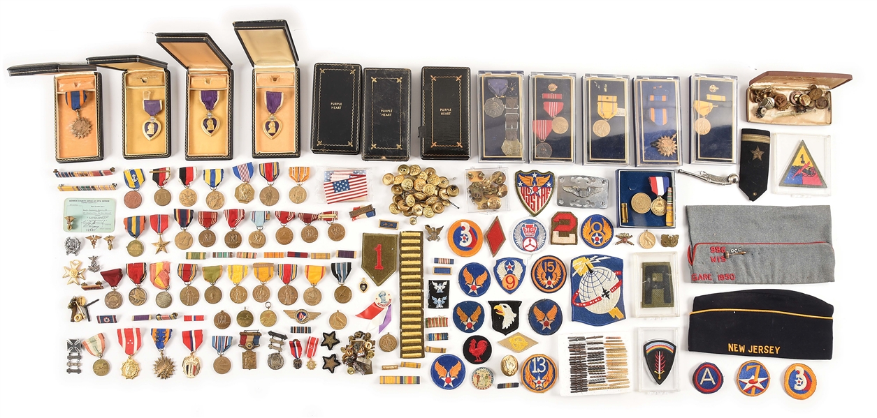 LARGE LOT OF US WWII ERA MEDALS AND INSIGNIA.