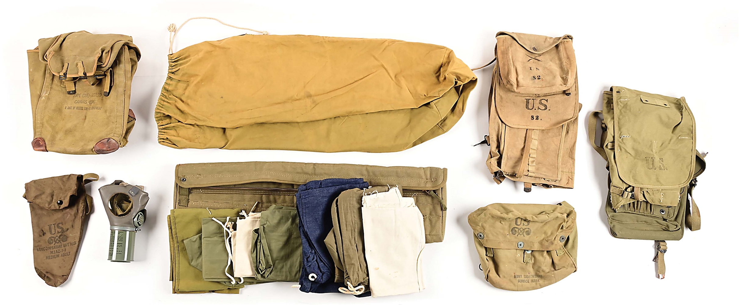 LARGE LOT OF US WWI-WWII HAVERSACKS, DITTY BAGS, AND EQUIPMENT BAGS.