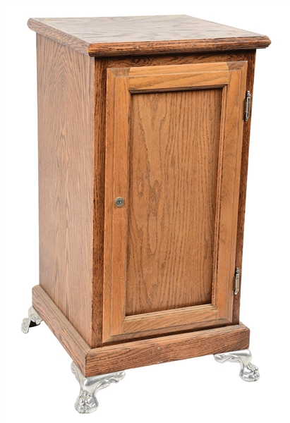 WOODEN SLOT MACHINE STAND.