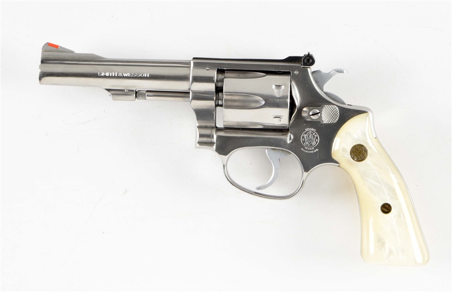 (M) SMITH & WESSON MODEL 63 DOUBLE ACTION REVOLVER.