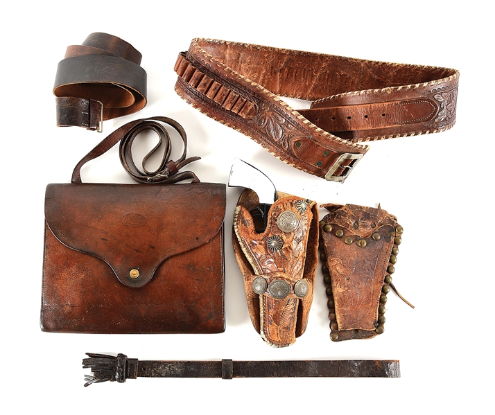 LOT OF WESTERN GUN LEATHER.