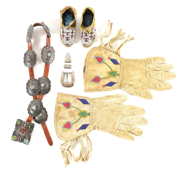 LOT OF NATIVE AMERICAN ITEMS.