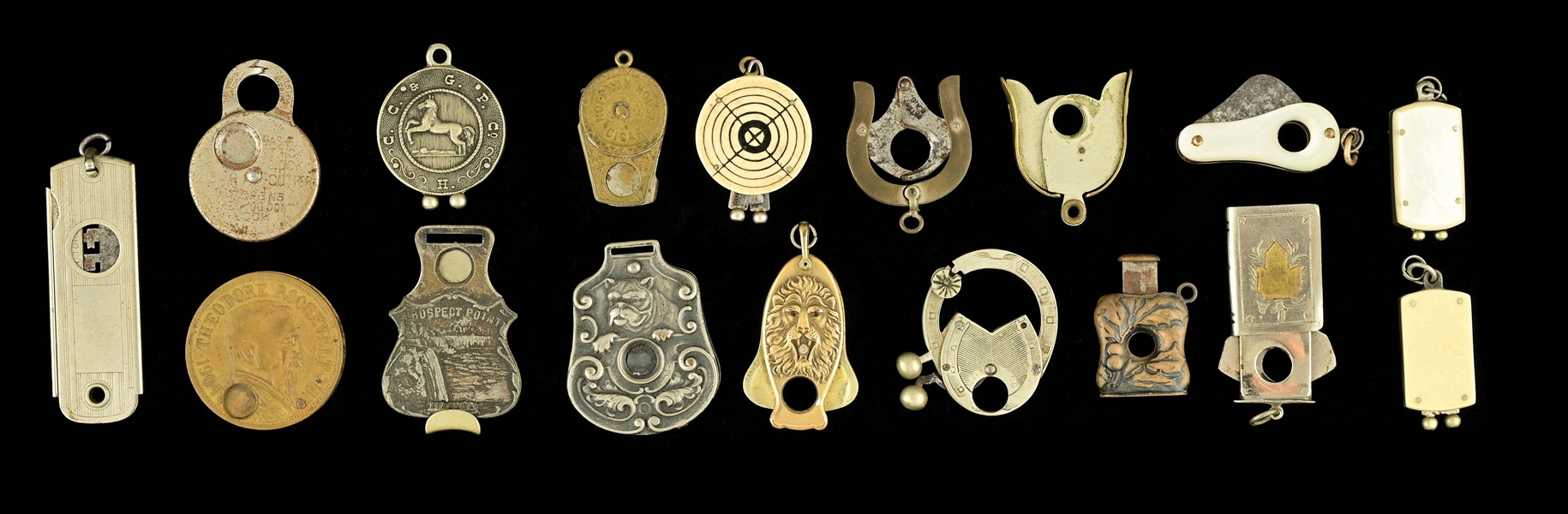 LARGE COLLECTION OF LOOSE VINTAGE CIGAR CUTTERS.